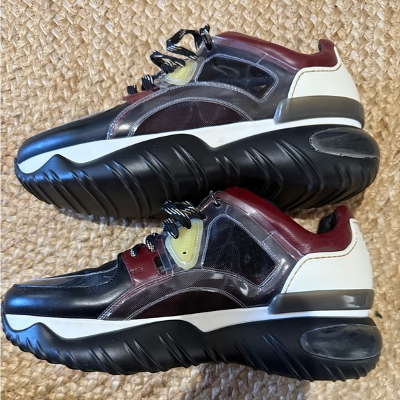 Fendi Stylish Black and Burgundy Men's Sneakers - Picture 2 of 12